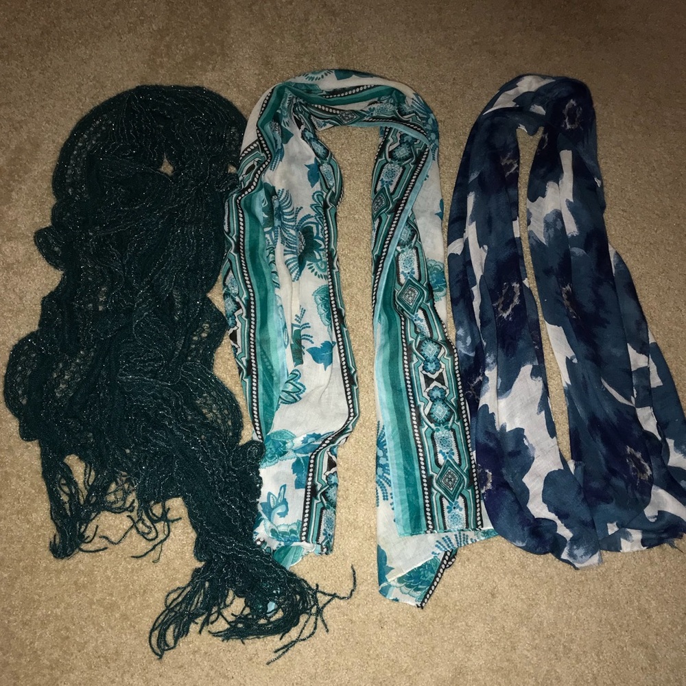 Bundle of 3 scarves 🧣 Blue & Green tones 💚💙